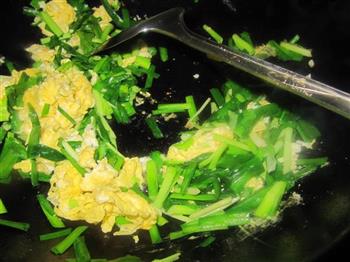 韭菜炒鸡蛋的做法步骤9