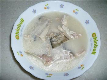 豌豆鱼丁和鱼骨汤的做法步骤17