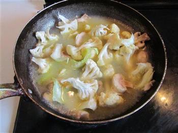 法式奶油菜花汤的做法步骤4