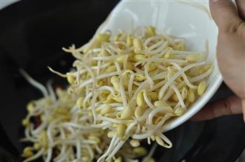 干煸黄豆芽的做法步骤6