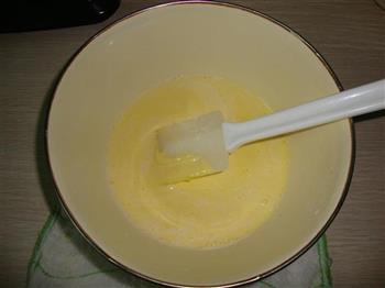 自制香草冰淇淋的做法步骤2