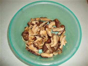 香菇豆豉蒸排骨的做法步骤2