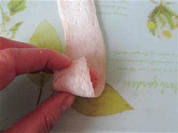 杏鲍菇香肠卷的做法步骤3