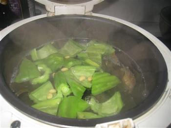 凉瓜海带排骨汤的做法步骤6