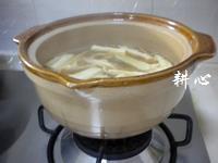 黄花菜腐竹排骨汤的做法图解13