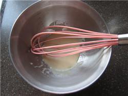 酸奶果仁小蛋糕的做法步骤2