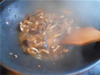 香菇肉片盖饭的做法步骤9