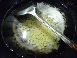 培根土豆炒饭的做法步骤5