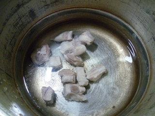 冬瓜梅豆排骨汤的做法步骤7