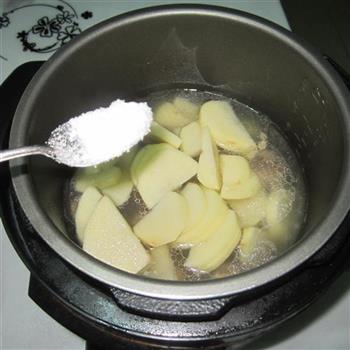 排骨炖土豆的做法步骤7