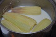 奶香玉米棒的做法步骤5