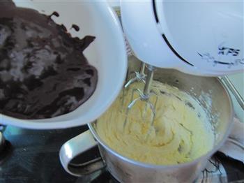 巧克力奶油霜的做法图解3