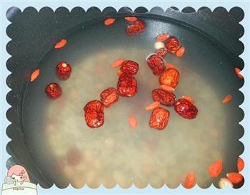 黑米红枣粥的做法步骤2