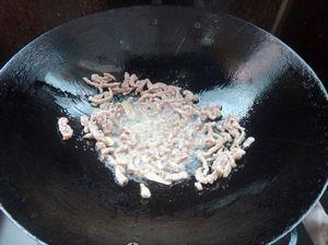 咸蒜苔炒肉的做法步骤4