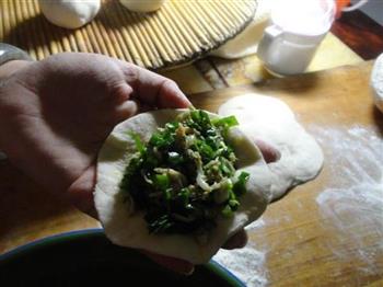 韭菜虾皮包子的做法步骤13