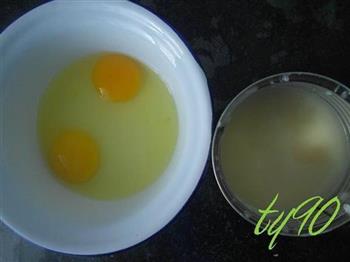 蛋煎馒头片的做法步骤2