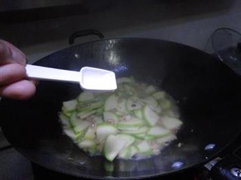 海米炒角瓜的做法步骤8