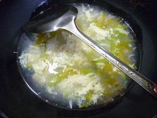 黄花菜羊尾笋蛋花汤的做法步骤12