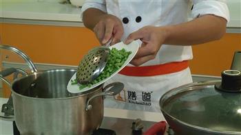 榄菜豆角炒蚬肉的做法步骤1