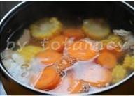 玉米排骨汤的做法步骤6