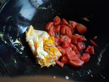 番茄鸡蛋米粉的做法步骤5