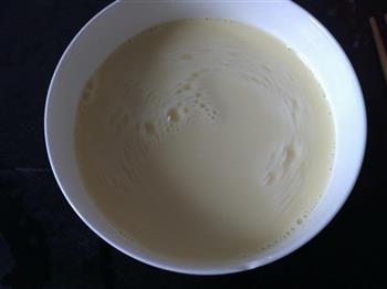 鲜牛奶炖蛋的做法步骤6