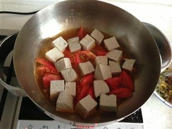 西红柿烧豆腐的做法步骤5