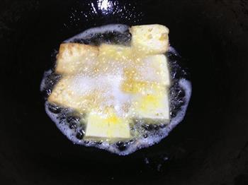 豆腐鱼头砂锅煲的做法图解1
