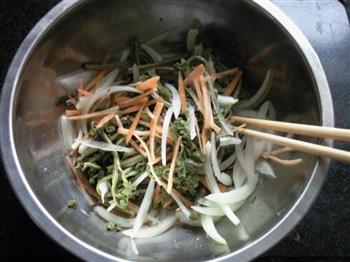 香辣蕨菜的做法图解3