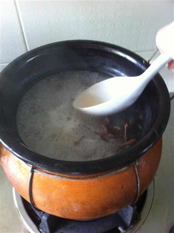 老母鸡菌菇汤的做法步骤6