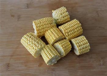 灵芝玉米排骨汤的做法步骤3