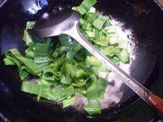 蟹味菇青菜泡饭的做法步骤4