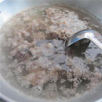 冬瓜干贝排骨汤的做法图解1