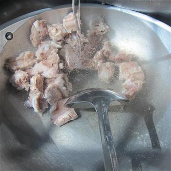 冬瓜干贝排骨汤的做法步骤2