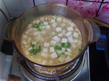 芹菜豆腐汤的做法步骤10