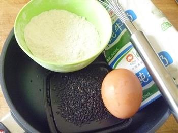 黑芝麻鸡蛋饼的做法步骤1