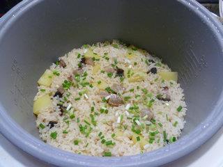 酱肉土豆大米饭的做法步骤16