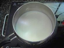 奶香燕麦水果粥的做法步骤3