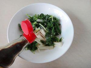 花生米拌芹菜的做法步骤5