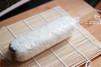 飞鱼籽寿司卷的做法步骤5