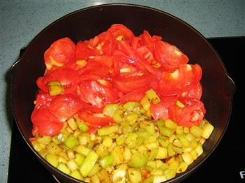 西红柿茄丁打卤面的做法步骤6