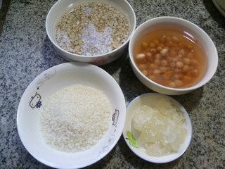 双仁大米粥的做法步骤1