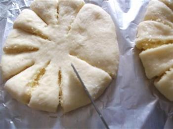 椰蓉花形面包的做法步骤10