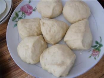 椰蓉花形面包的做法步骤6