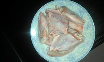 沙姜盐焗鸡翅的做法步骤2
