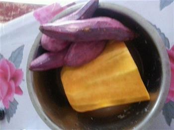 南瓜紫薯花卷的做法步骤1