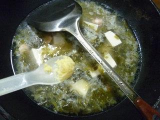 咸菜虾仁豆腐汤的做法步骤9