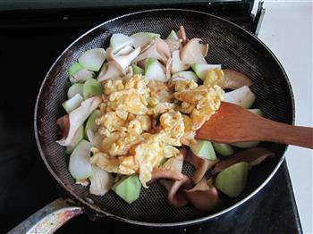 鸡蛋瓠子猪肚菇的做法步骤6