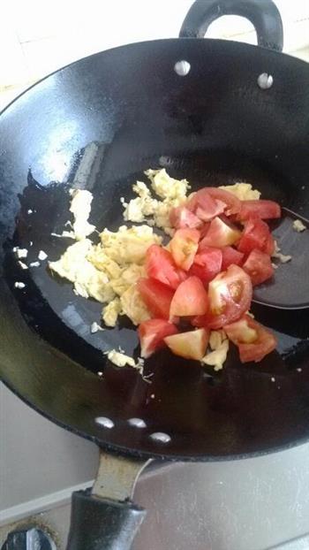 西红柿炒鸡蛋的做法步骤4