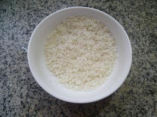大米粥的做法图解1